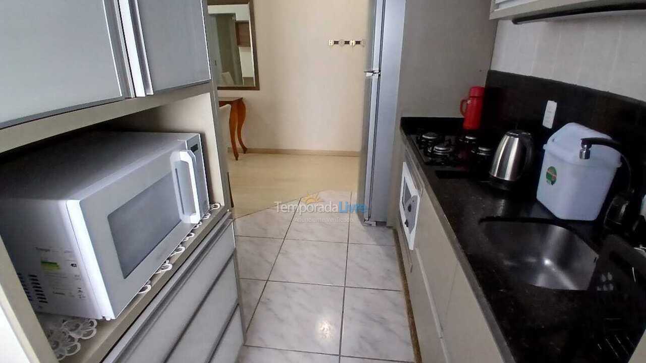 Apartamento para aluguel de temporada em Itapema (Meia Praia)
