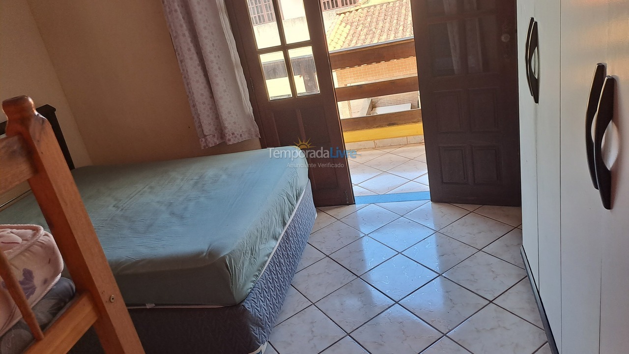Casa para aluguel de temporada em Guarapari (Recanto da Sereia)