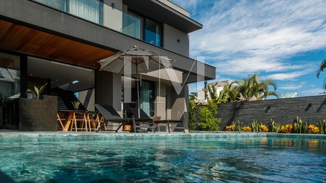 Perfect retreat in Jurerê In