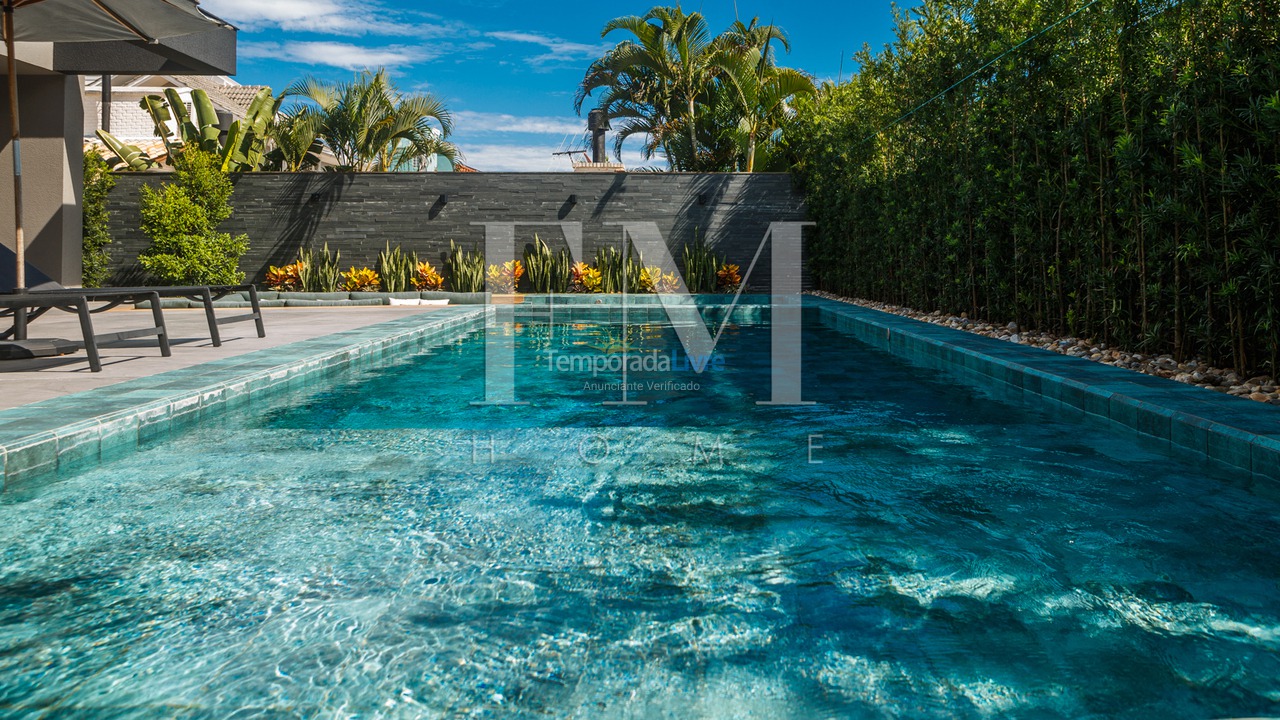 House for vacation rental in Florianopolis (Jurerê Internacional)