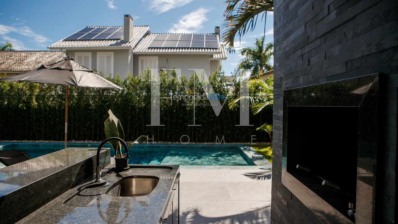 House for vacation rental in Florianopolis (Jurerê Internacional)