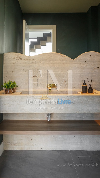 House for vacation rental in Florianopolis (Jurerê Internacional)