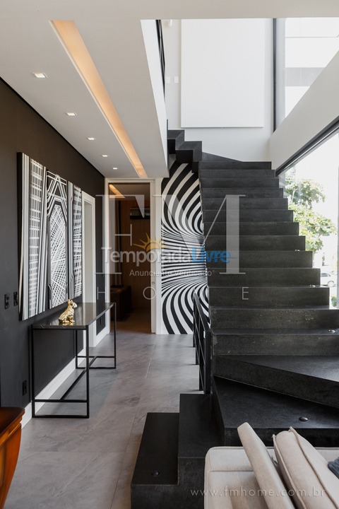 House for vacation rental in Florianopolis (Jurerê Internacional)