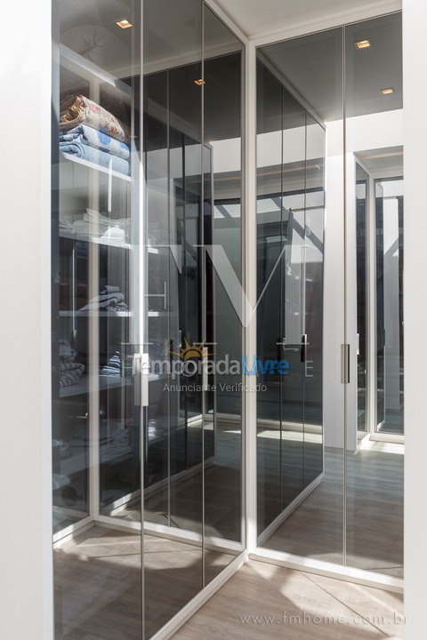 House for vacation rental in Florianopolis (Jurerê Internacional)