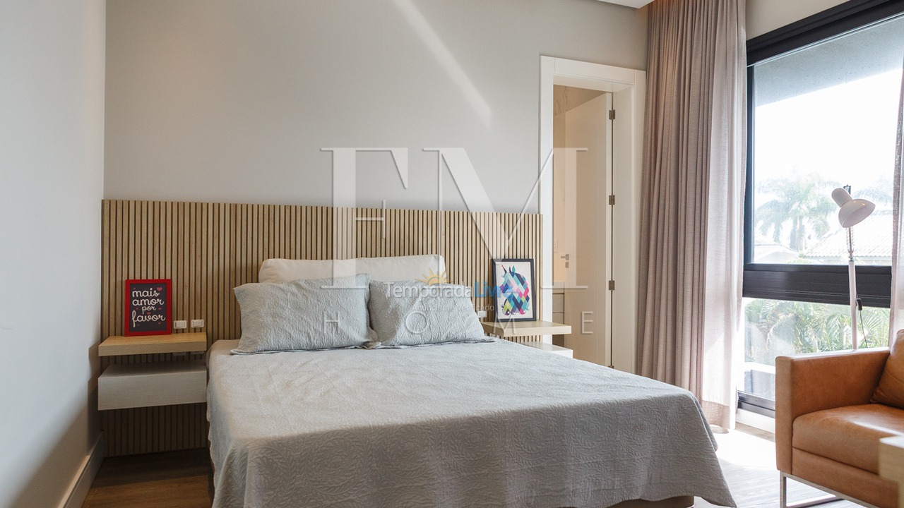 House for vacation rental in Florianopolis (Jurerê Internacional)