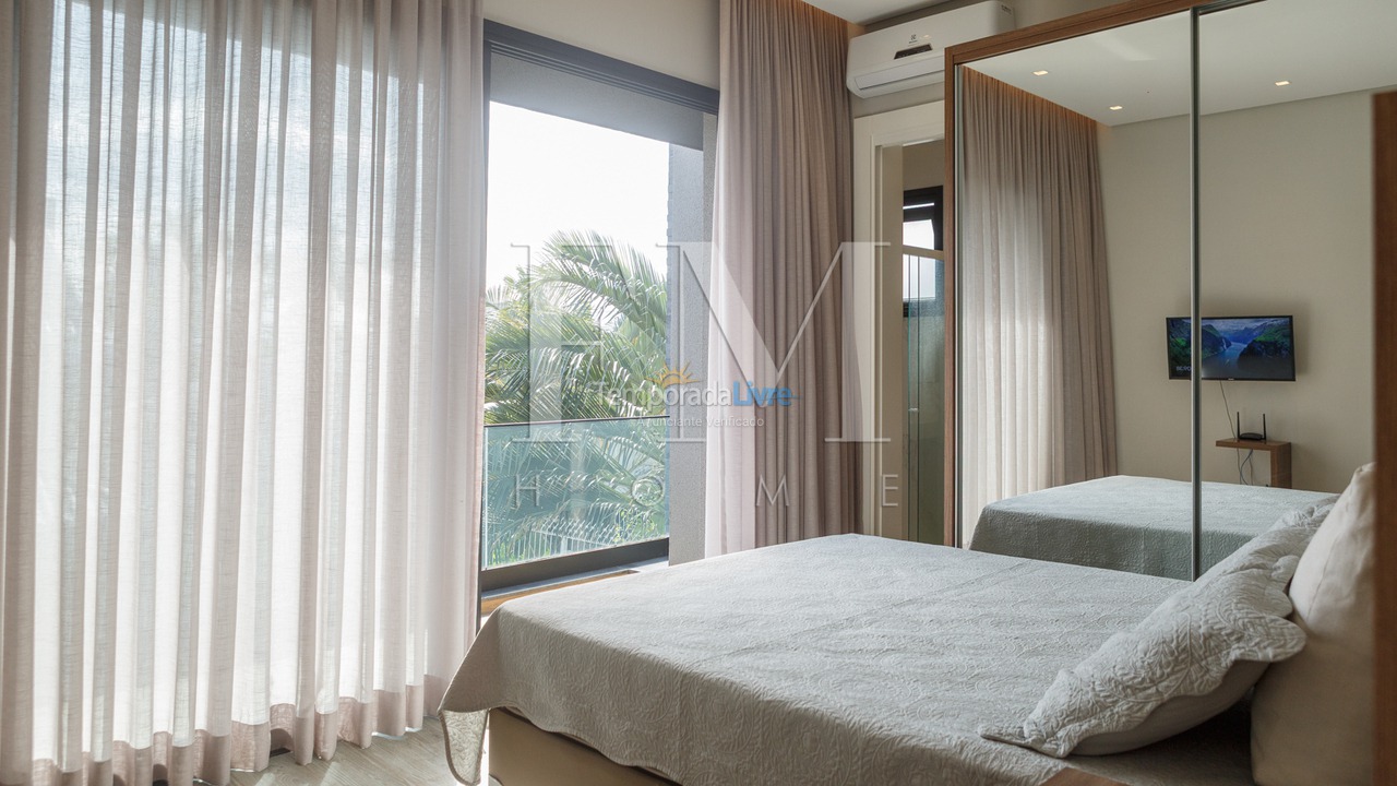 House for vacation rental in Florianopolis (Jurerê Internacional)