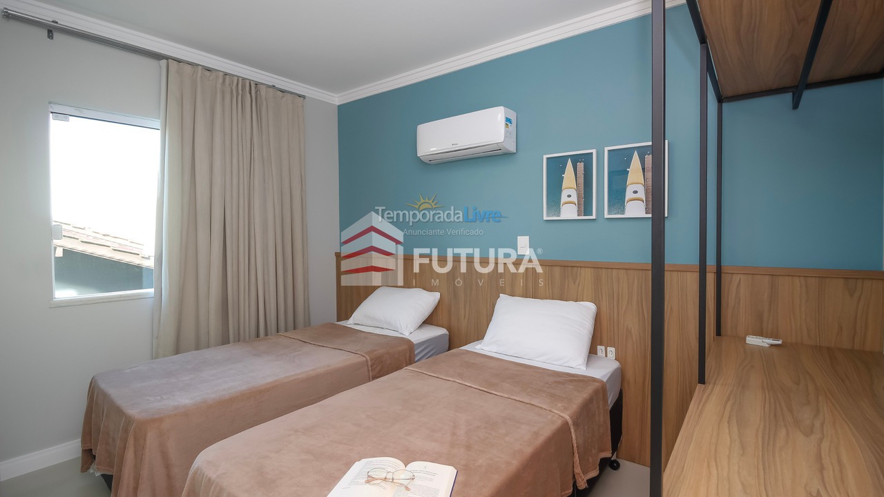 Casa para aluguel de temporada em Bombinhas (Canto Grande)