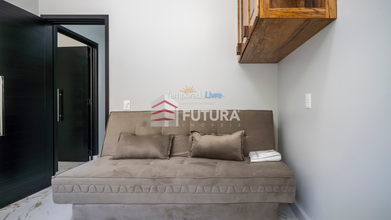 House for vacation rental in Bombinhas (Praia de Zimbros)