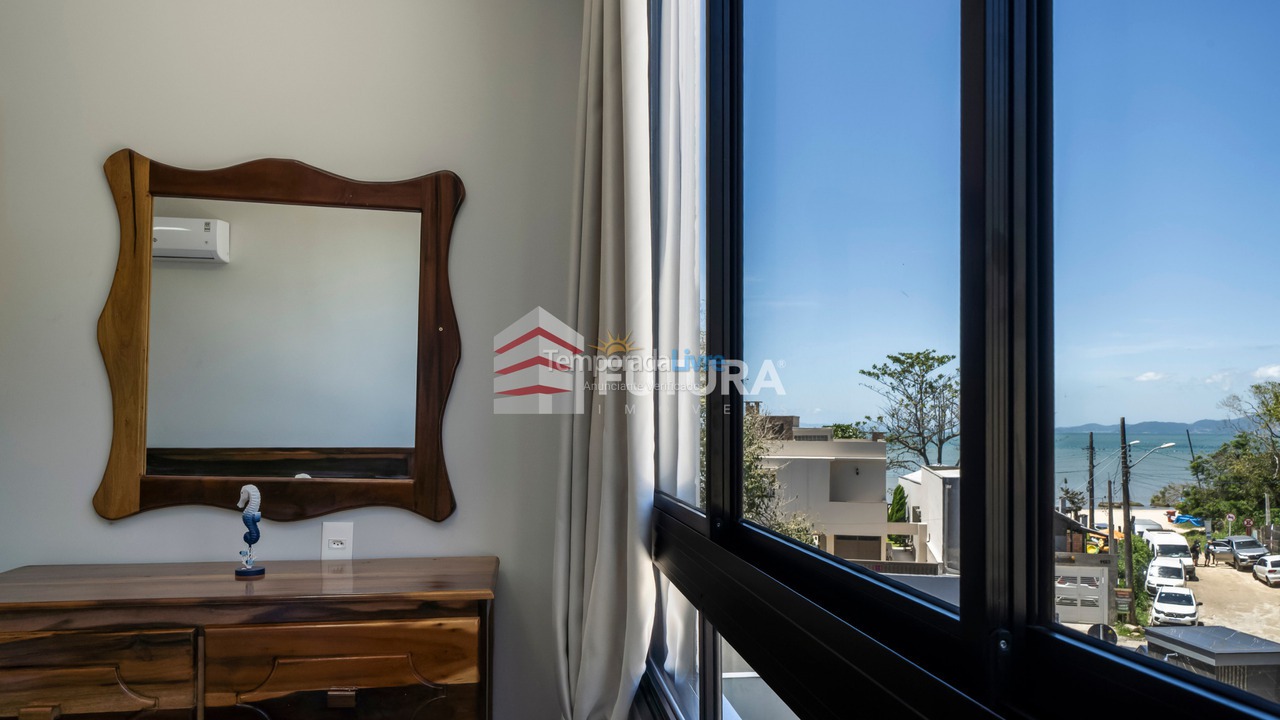 House for vacation rental in Bombinhas (Praia de Zimbros)