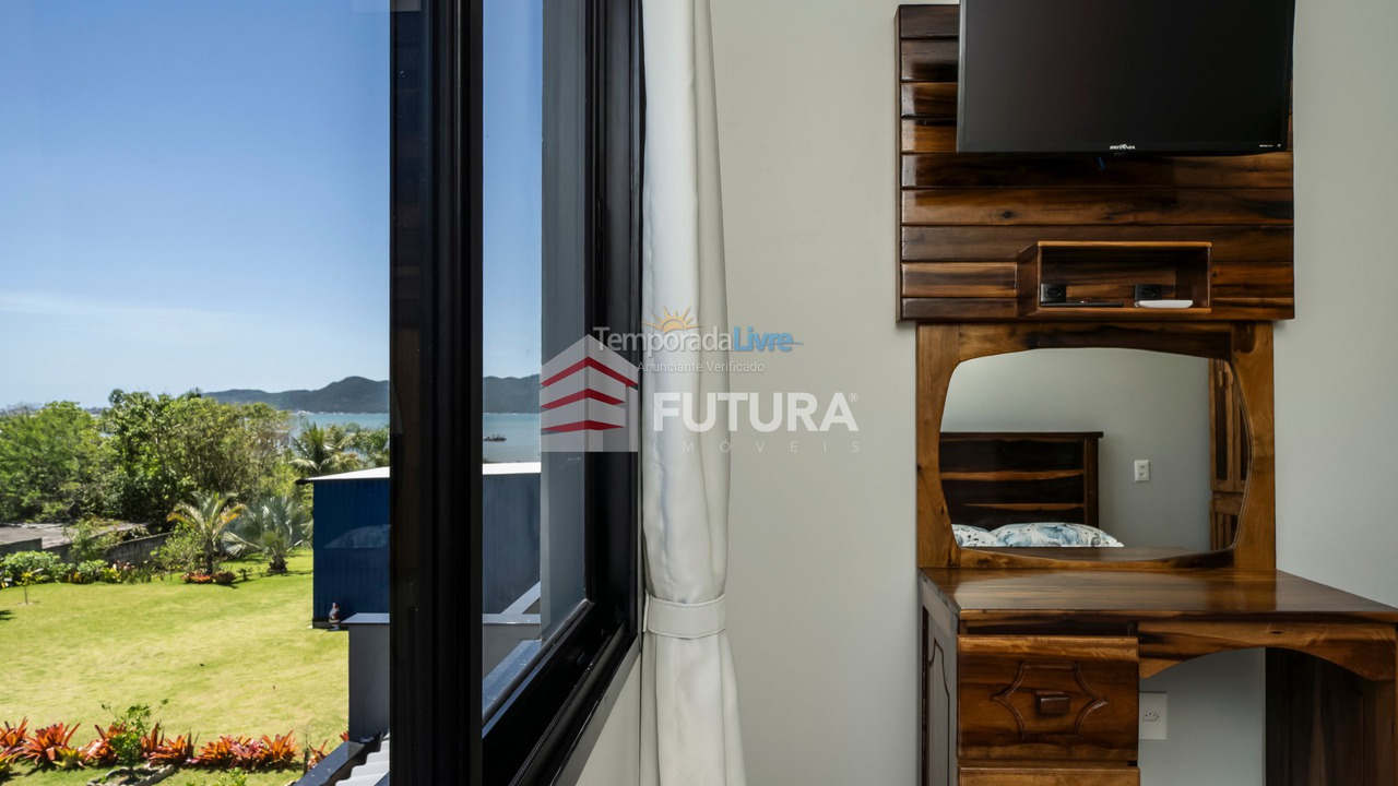 House for vacation rental in Bombinhas (Praia de Zimbros)