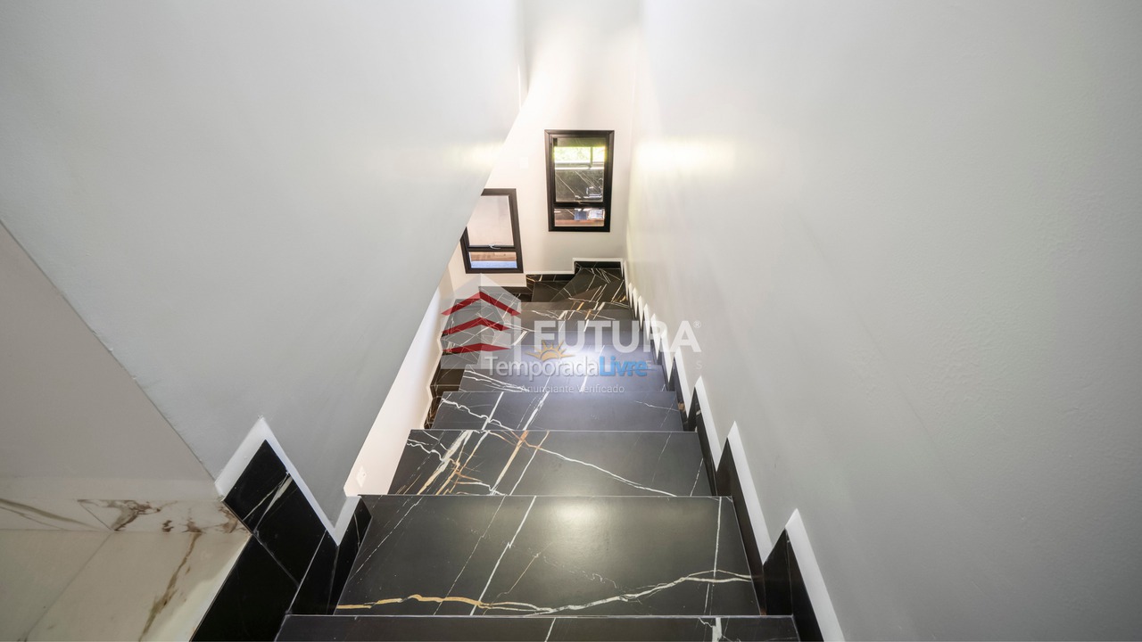 House for vacation rental in Bombinhas (Praia de Zimbros)