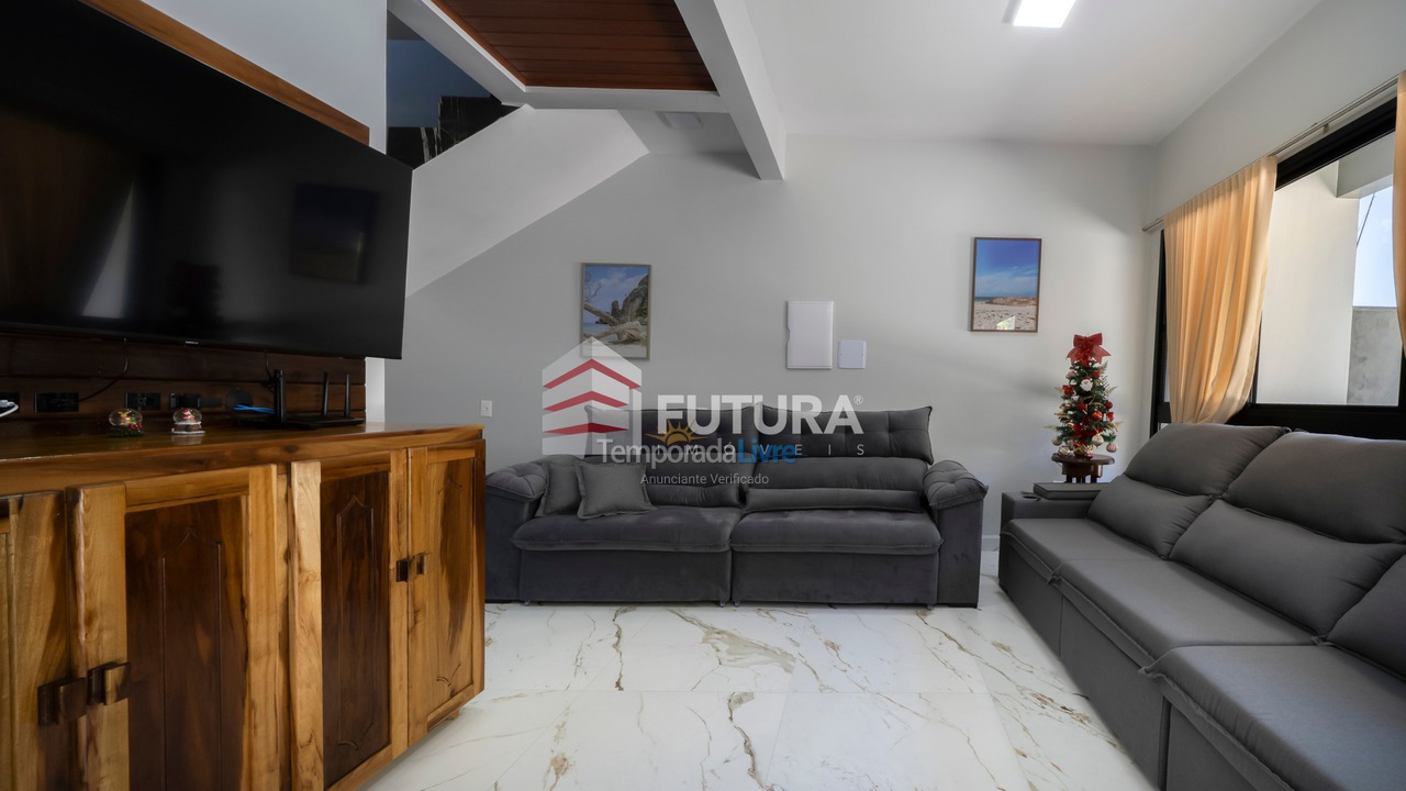 House for vacation rental in Bombinhas (Praia de Zimbros)