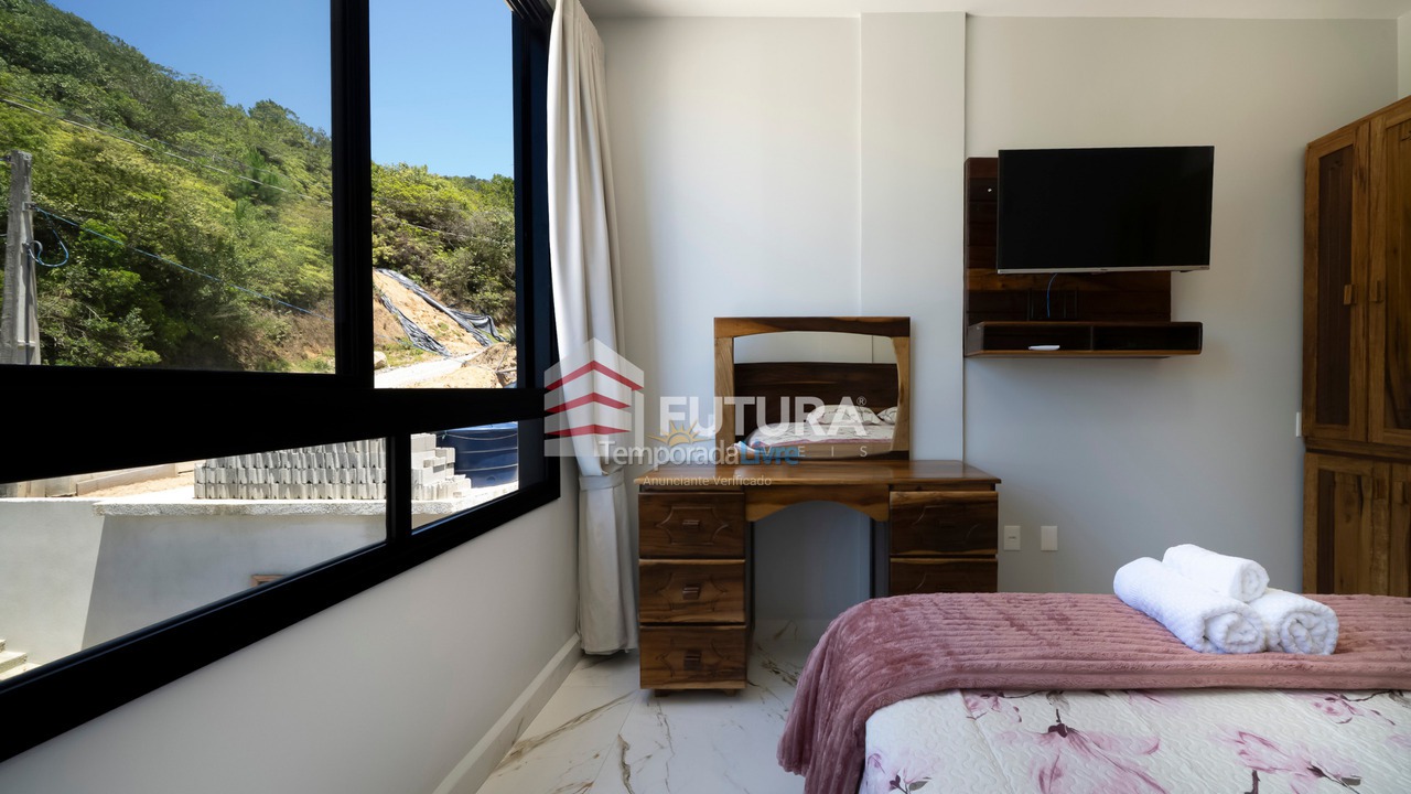 House for vacation rental in Bombinhas (Praia de Zimbros)