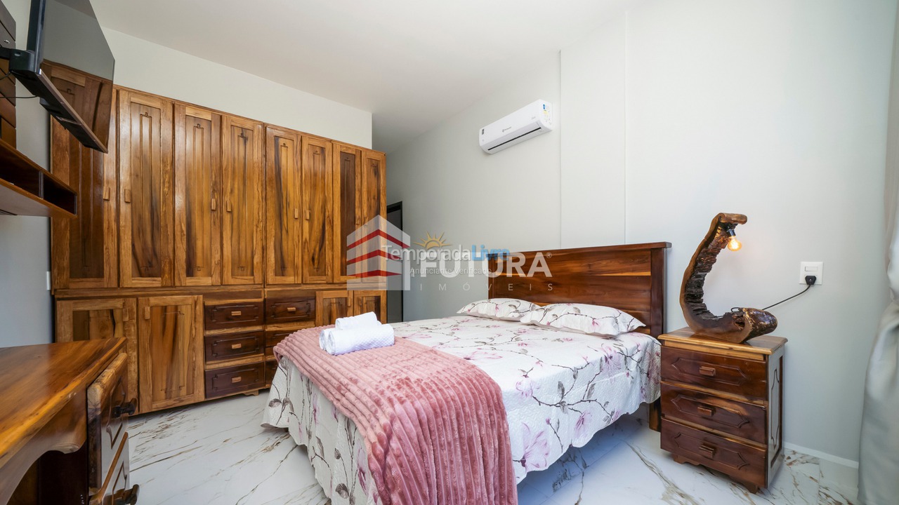 House for vacation rental in Bombinhas (Praia de Zimbros)