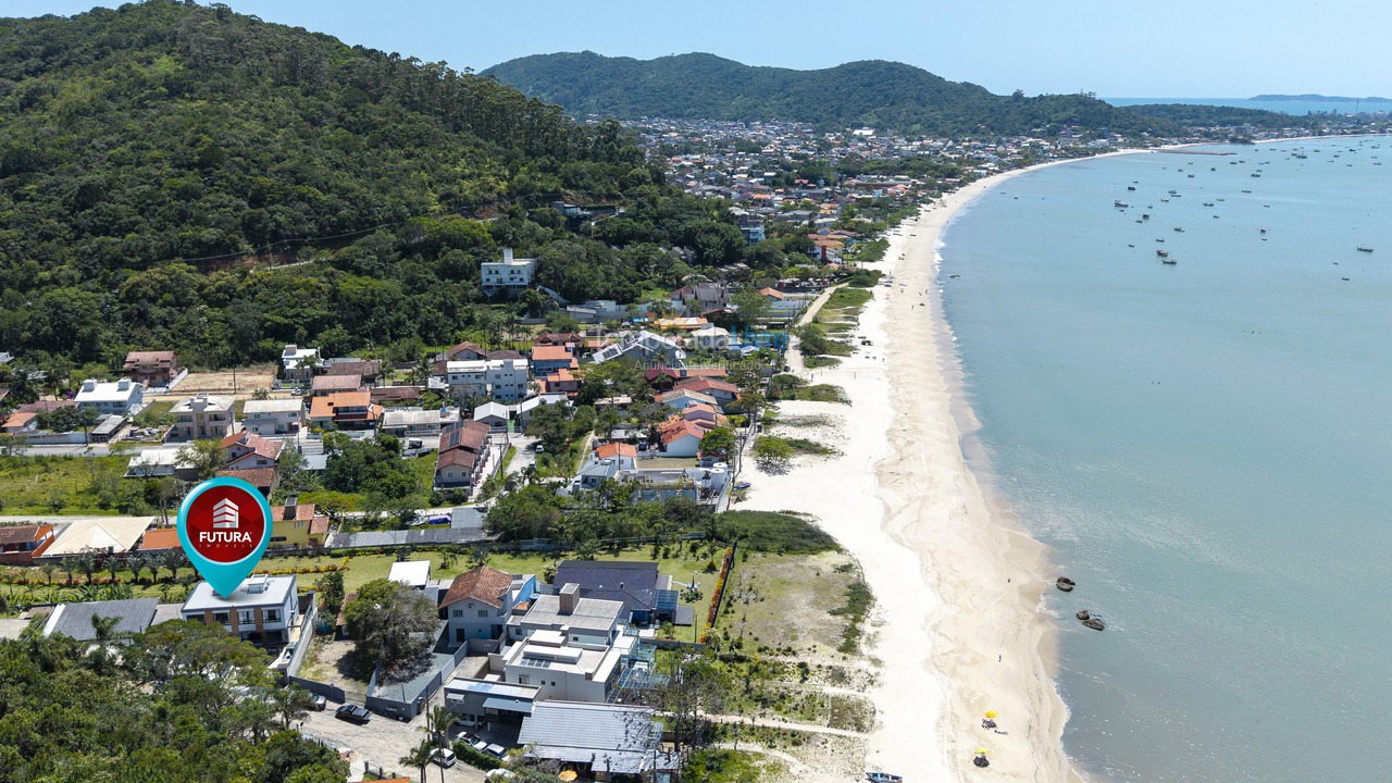 House for vacation rental in Bombinhas (Praia de Zimbros)