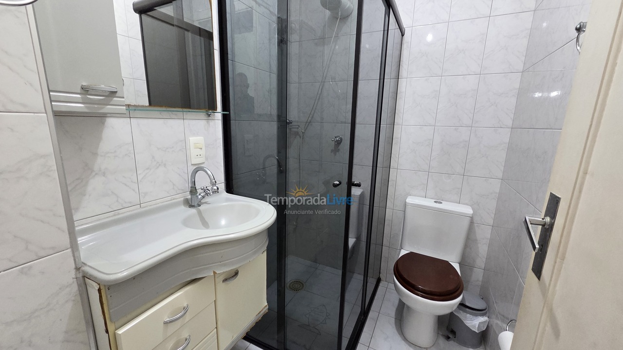 Apartamento para aluguel de temporada em Guarujá (Pitangueiras)