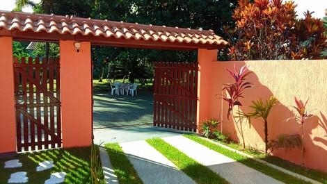 MASSAGUAÇU BEACH HOUSE! In the middle of wooded areas