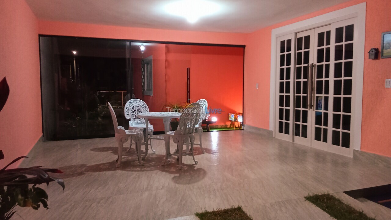 House for vacation rental in Caraguatatuba (Massaguaçu)