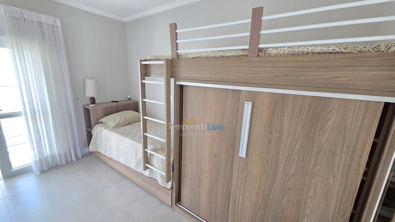 Apartment for vacation rental in Guarujá (Pitangueiras)