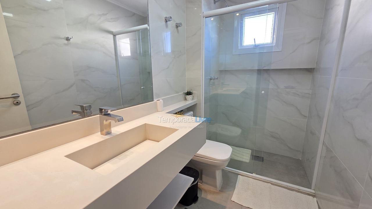 Apartment for vacation rental in Guarujá (Pitangueiras)