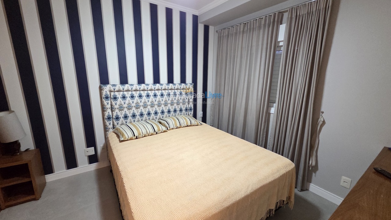 Apartment for vacation rental in Guarujá (Pitangueiras)