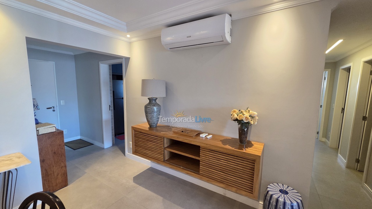 Apartment for vacation rental in Guarujá (Pitangueiras)