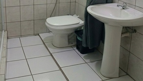 Relax at Grandma's Little House, a 4-minute walk to the sea.