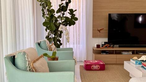 House available for holiday in Praia da Baleia.