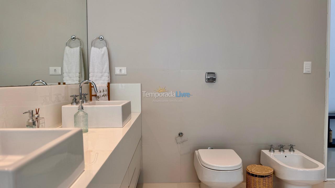 House for vacation rental in São Sebastião (Praia da Baleia)