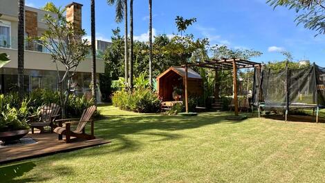 House available for holiday in Praia da Baleia.