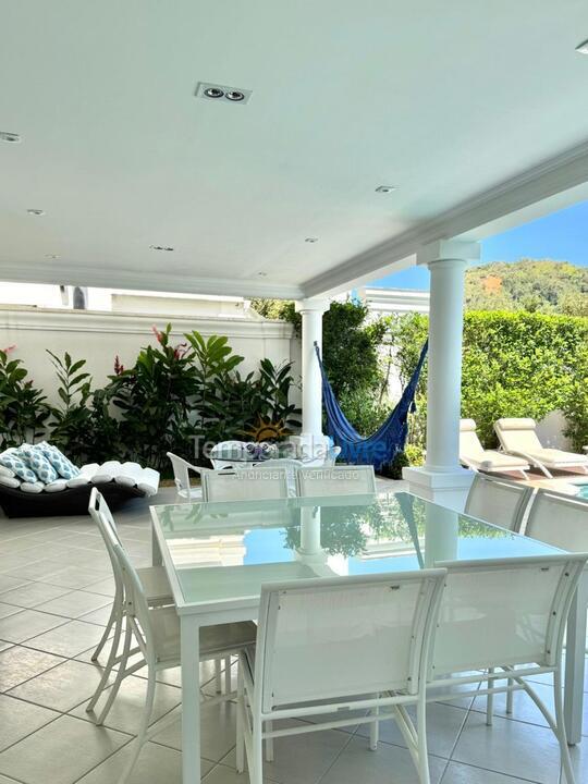 Casa para aluguel de temporada em São Sebastião (Praia da Baleia)