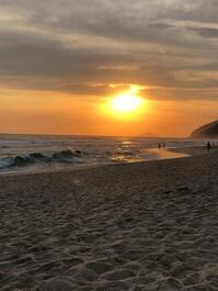 Apartamento en primera línea de playa en Maresias. Condominio con completas instalaciones de ocio. Aire acondicionado.