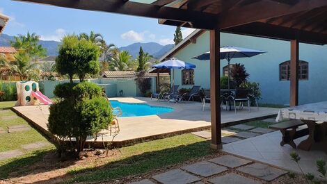 5 bedroom corner house in gated community with 24 hour security