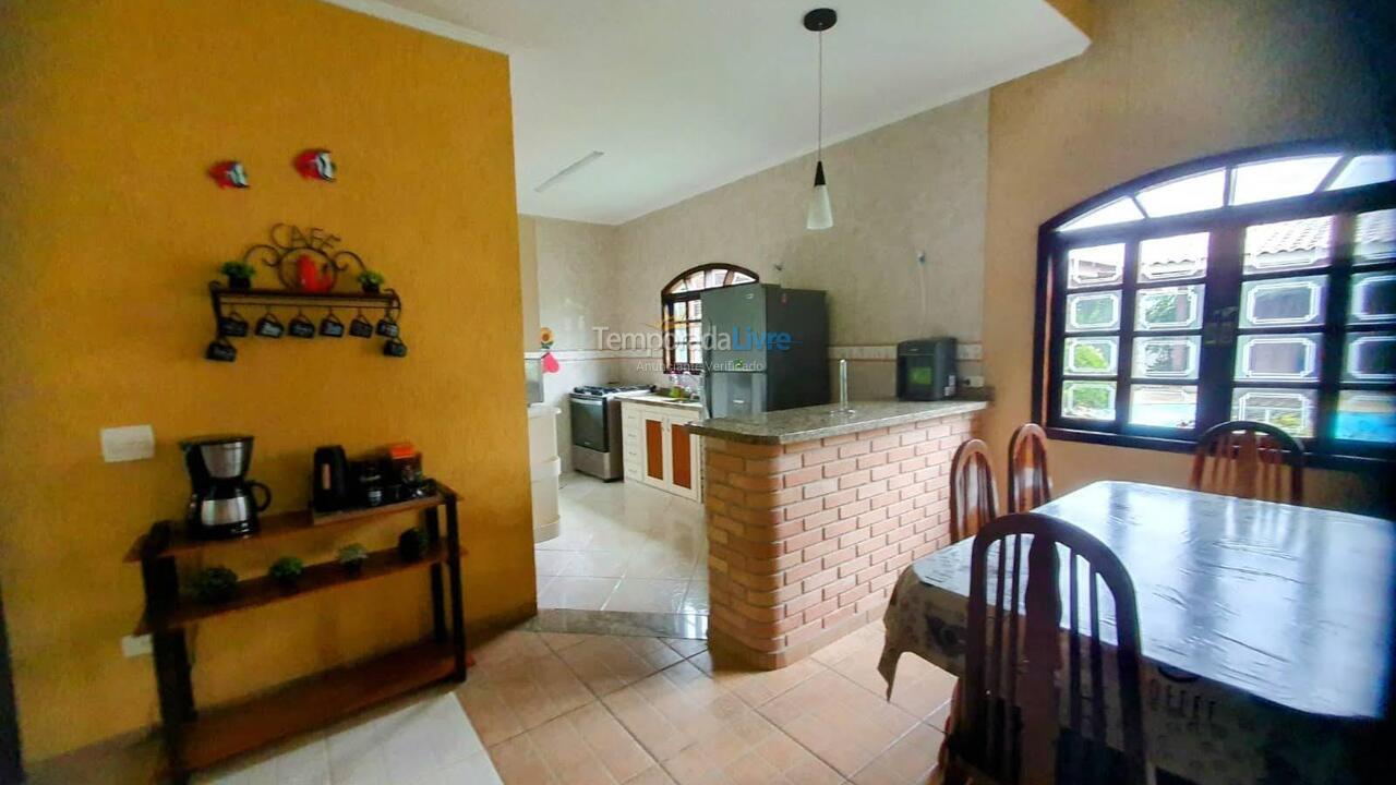 House for vacation rental in Caraguatatuba (Praia da Mococa)