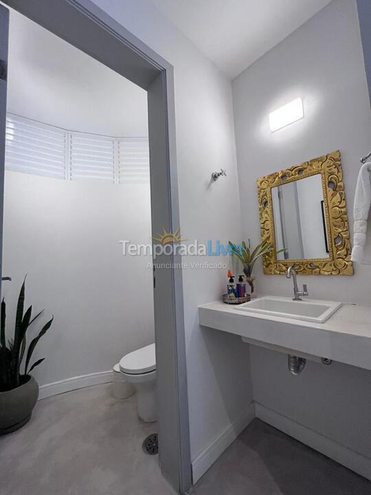 Casa para alquiler de vacaciones em São Sebastião (Praia da Baleia)