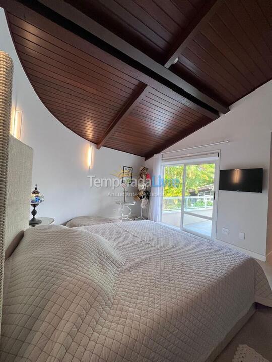 Casa para alquiler de vacaciones em São Sebastião (Praia da Baleia)