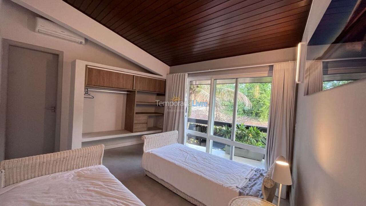 Casa para alquiler de vacaciones em São Sebastião (Praia da Baleia)