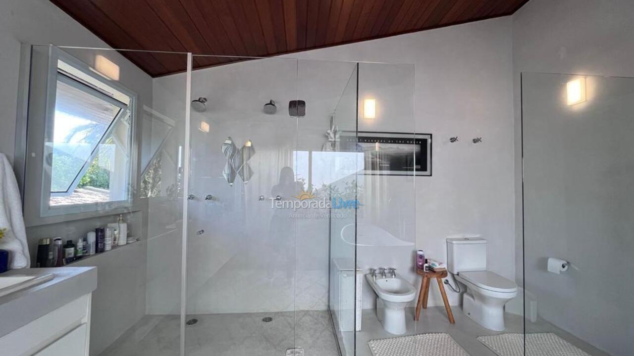 Casa para alquiler de vacaciones em São Sebastião (Praia da Baleia)