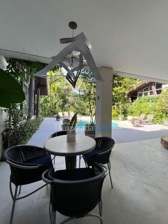 Casa para alquiler de vacaciones em São Sebastião (Praia da Baleia)