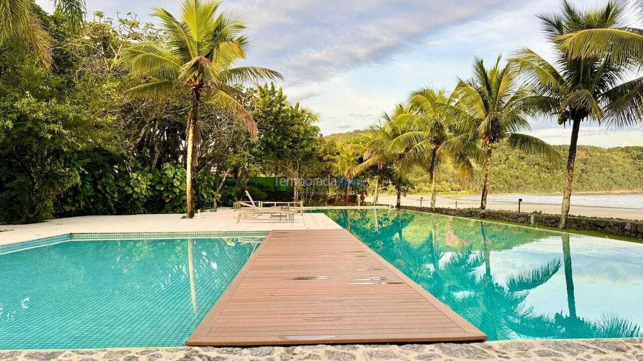 Casa para alquiler de vacaciones em São Sebastião (Praia da Baleia)