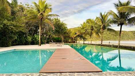 Casa de lujo en la playa de Baleia