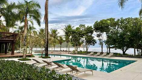 Casa de lujo en la playa de Baleia