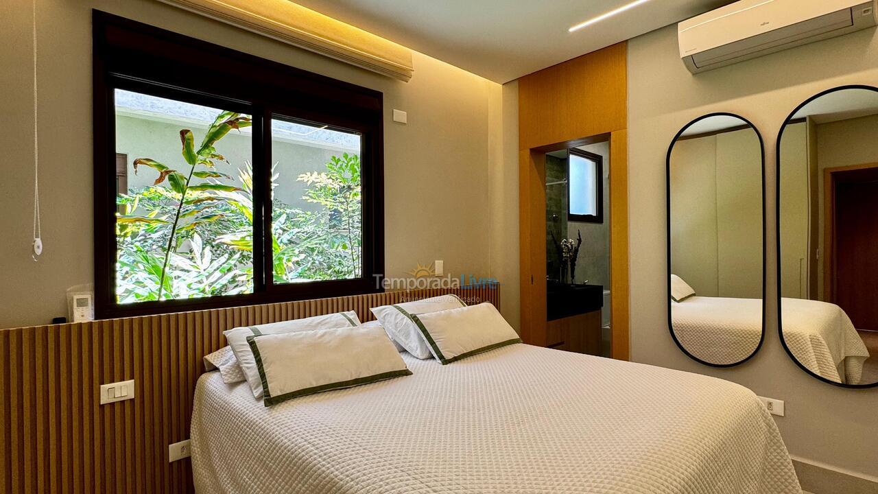 Casa para alquiler de vacaciones em São Sebastião (Camburi)