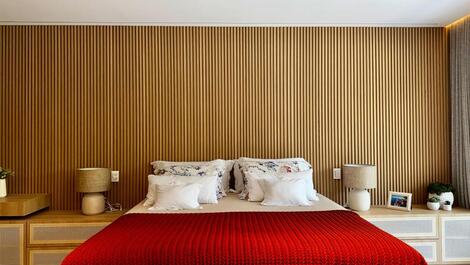 Lujosa casa en la playa de Camburi