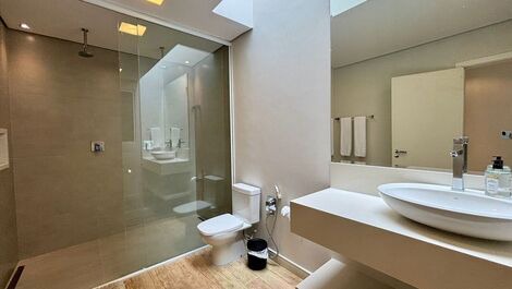 Beachfront Paradise with Incredible Views