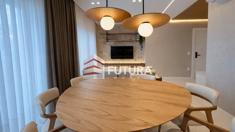 LA247EF - Apartamento com 02 suítes em Canto Grande