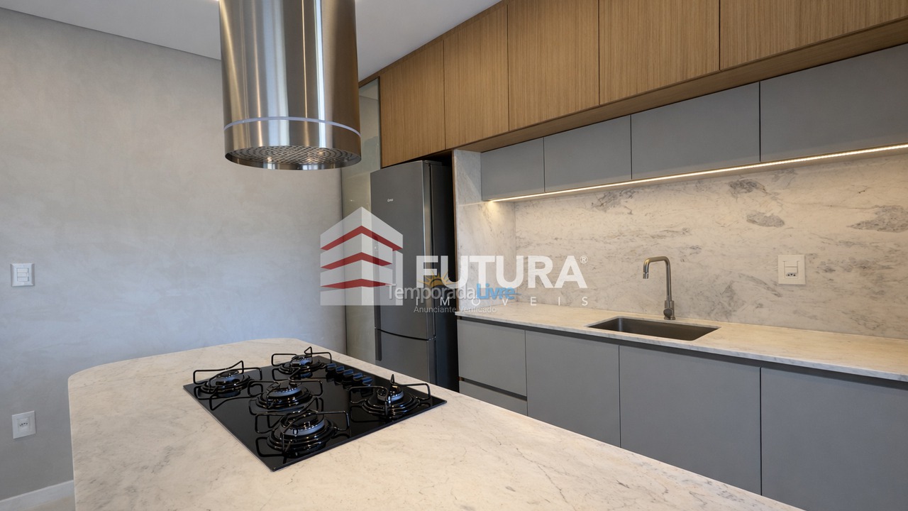 Apartamento para aluguel de temporada em Bombinhas (Canto Grande)