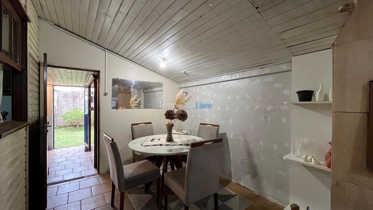 Casa para alquiler de vacaciones em Santa Cruz do Sul (Esmeralda)