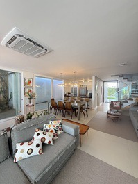 House in Condominium Waterfront walk in the sand - Available