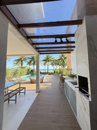 House in Condominium Waterfront walk in the sand - Available